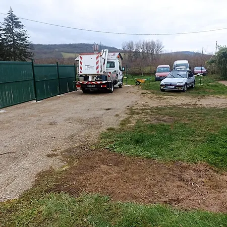Holiday home Maisonnette Dans Propriete Rousson (Yonne)